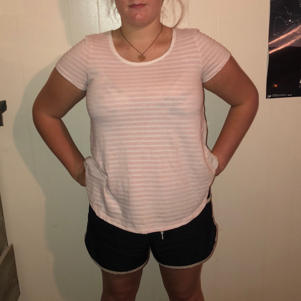 Pink and white strip with flow back